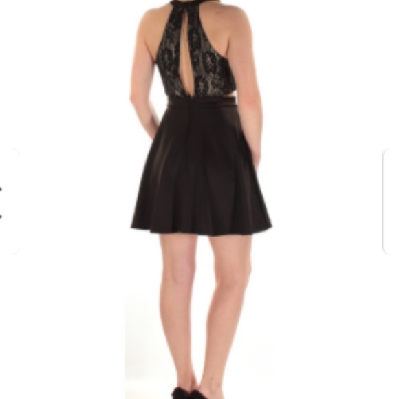 Womens Black Embroidered Lace Sleeveless Halter - Picture 2 of 4